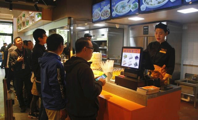 剖析餐饮定位：鱼你在一起下饭酸菜鱼的快餐化逻辑