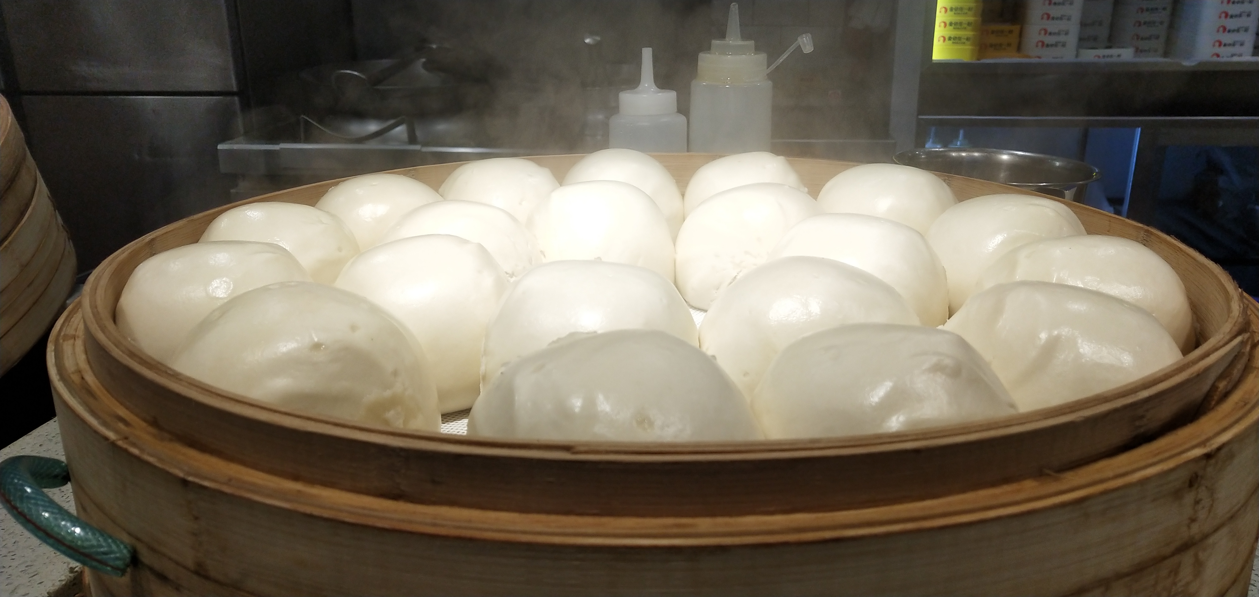 小哥哥小姐姐都来聚的鱼你在一起酸菜鱼店铺，你还在等什么？