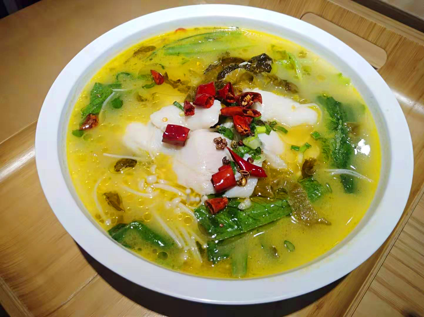 鱼你在一起酸菜鱼，网红店打卡胜地