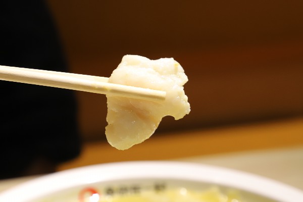 “鱼你在一起”，年轻人超喜爱的硬核酸菜鱼餐厅