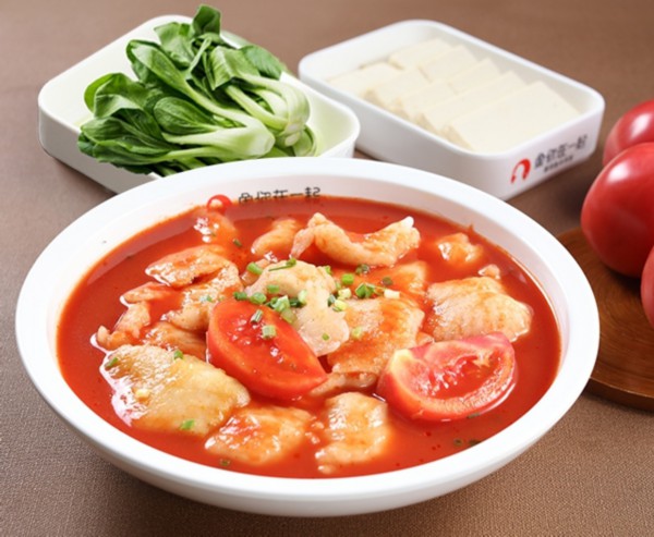 “鱼你在一起”，年轻人超喜爱的硬核酸菜鱼餐厅
