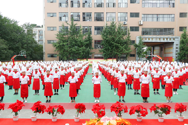校企合作再添硕果，鱼你在一起与成都新东方烹饪学校牵手互赢共发展