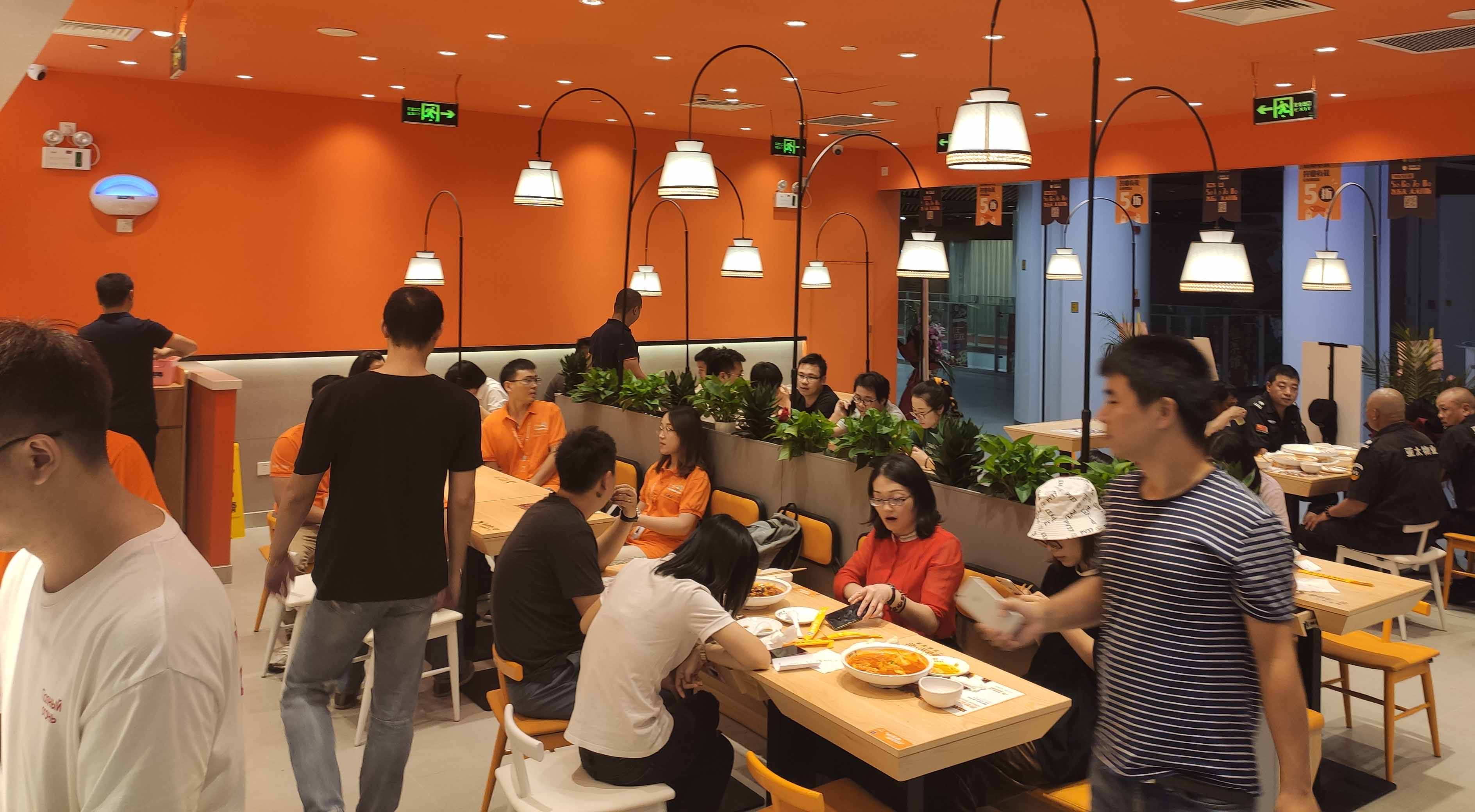 圈粉年轻客群，鱼你在一起下饭酸菜鱼如何打造“网红爆款”